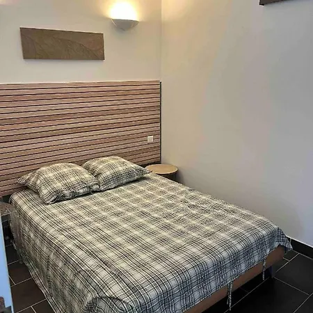 Jolie T2 Bord De Corse Du Sud *